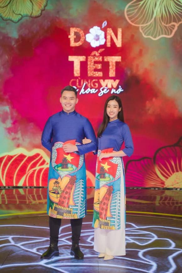 Mc vtv,hoa hậu ngọc hân,áo dài ngọc hân,sao việt